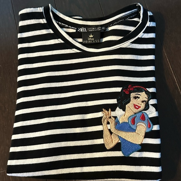 Zara x Disney Princess Black and White Striped T-Shirt Embroidered Snow White - Picture 6 of 6